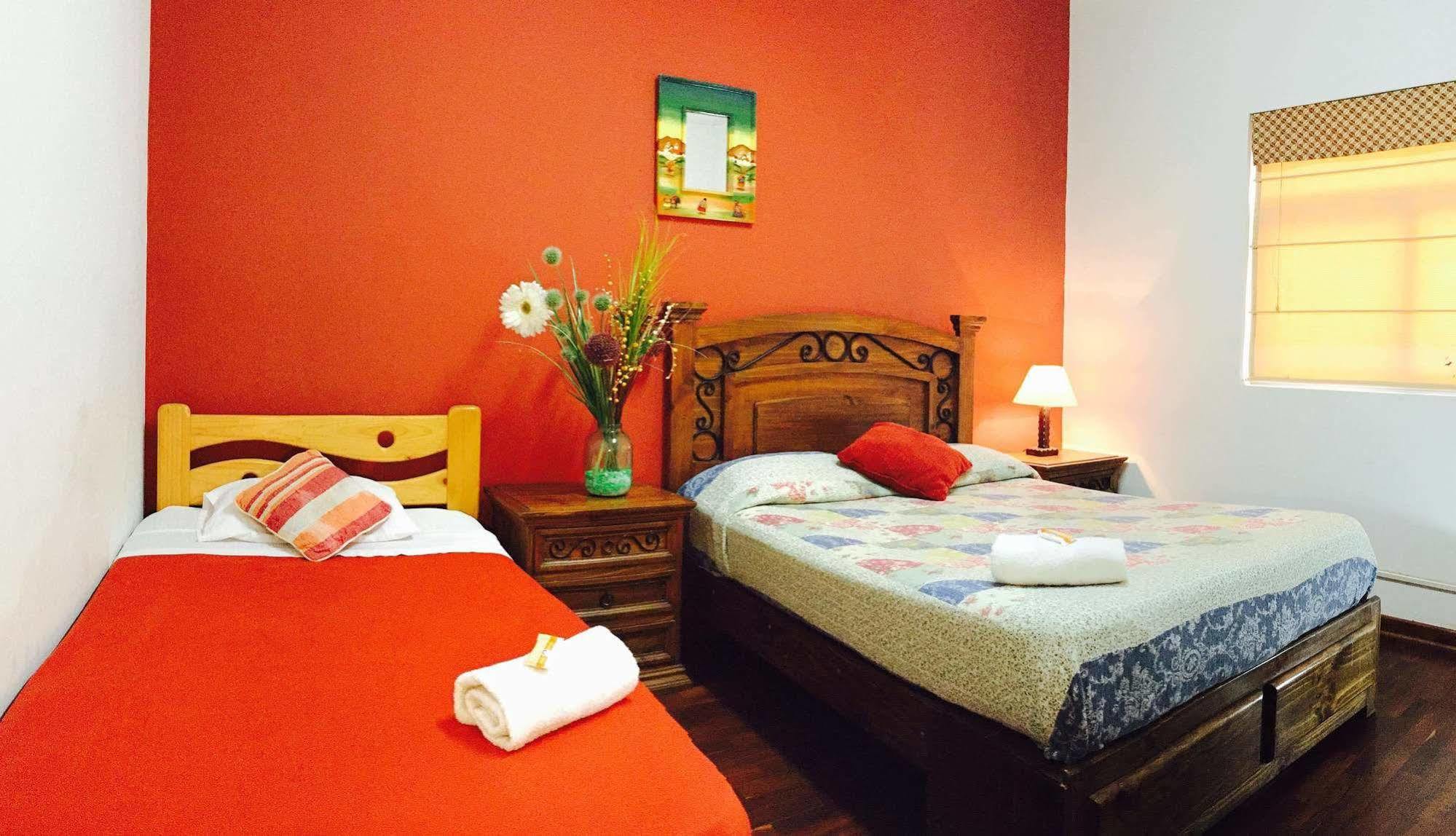 Casa Hualpa Hostel Лима Экстерьер фото