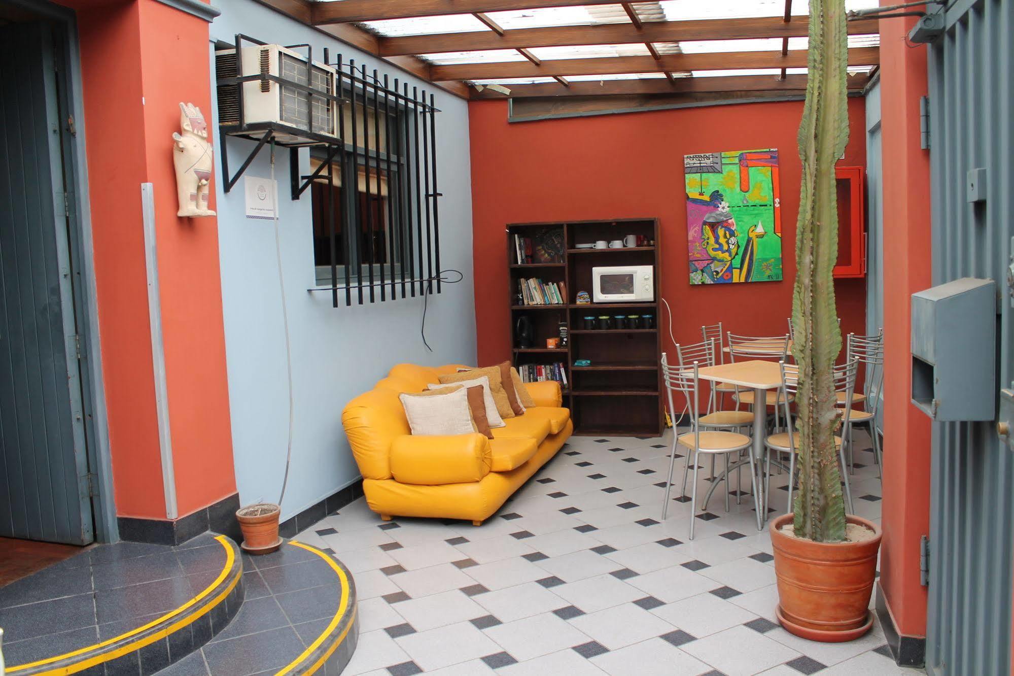 Casa Hualpa Hostel Лима Экстерьер фото