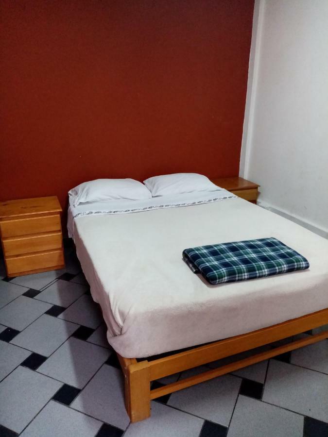 Casa Hualpa Hostel Лима Экстерьер фото